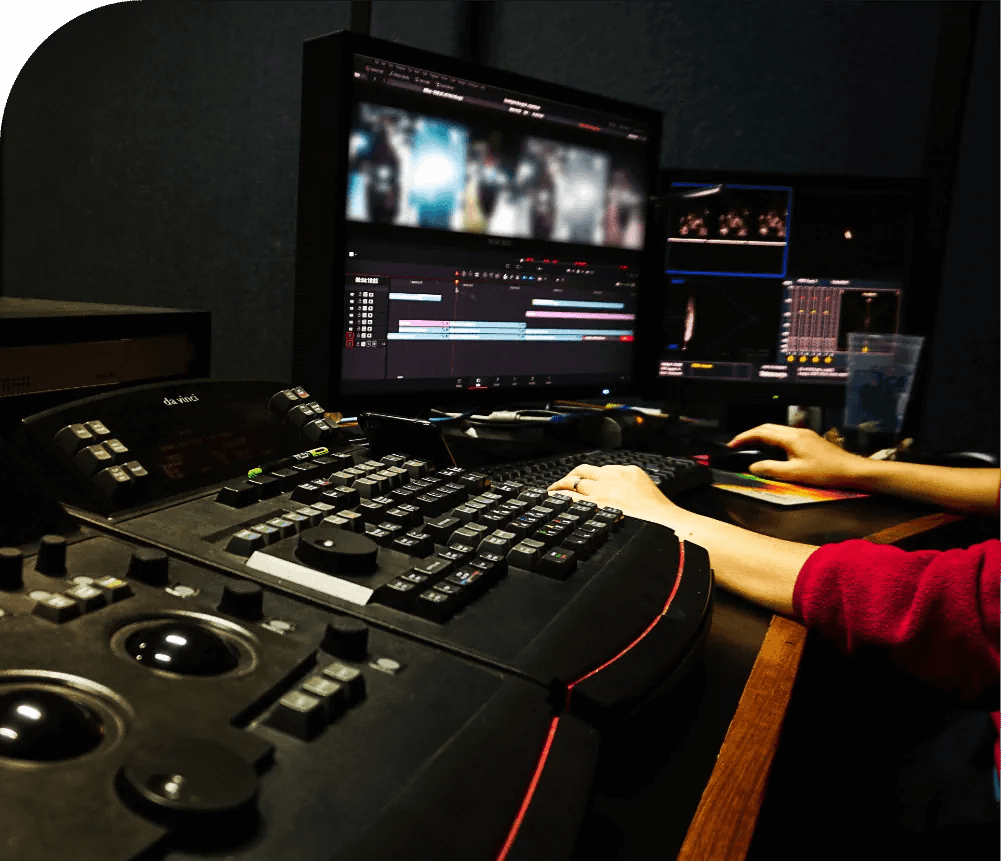 controlroom compressed | Vox | Visual Communications